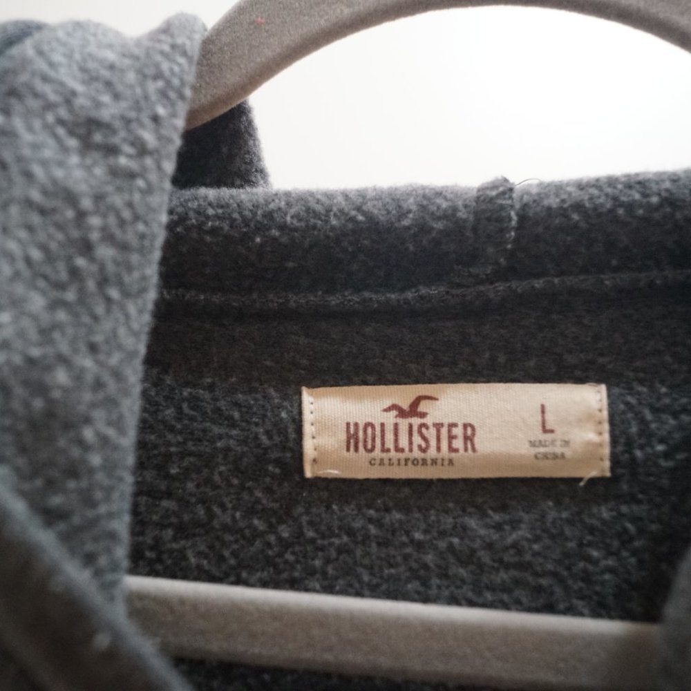 Hollister Gray Beach Sweatshirt Hoodie - Picture 3 of 4